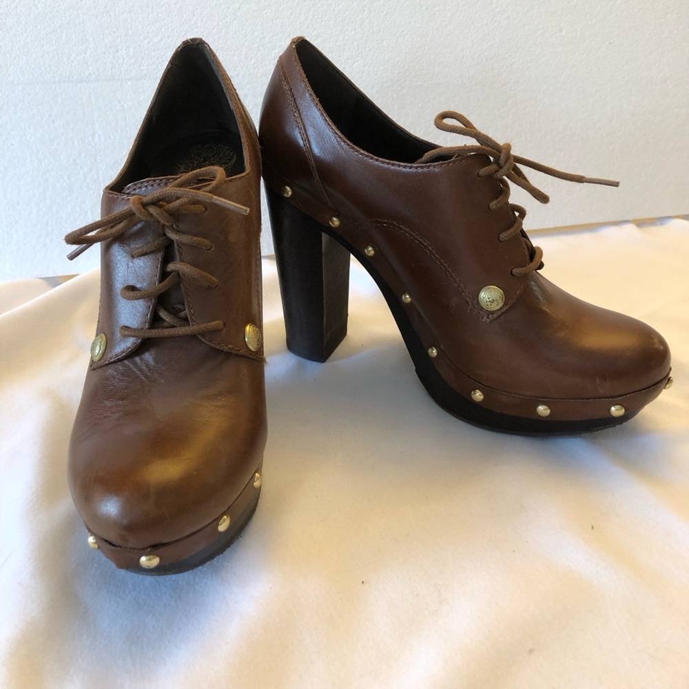 Vince Camuto / Canasta Oxford Platform